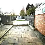 Cosy 3-Bedroom House In Coventry By Seeka Stay, Ideal For Contractors, Free Parking On Drive, Sleeps Up 5